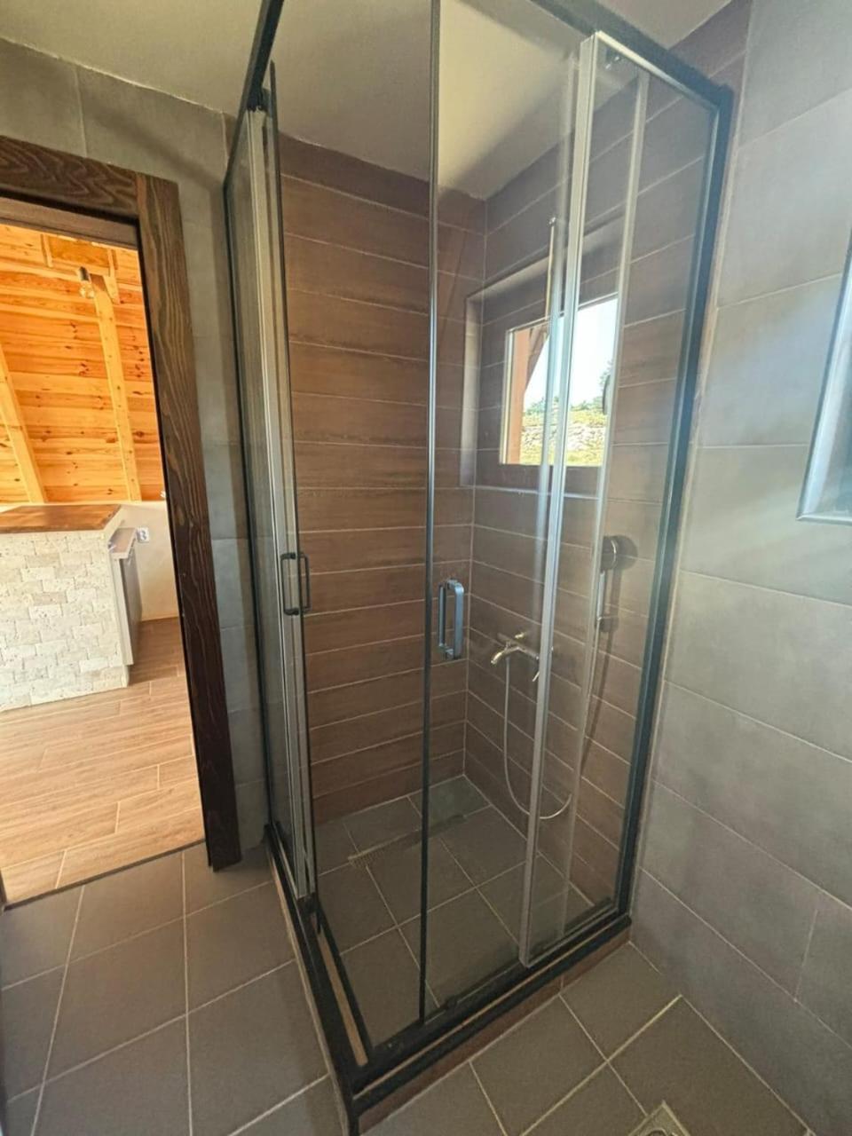 הוילה פלוזינה Sunrise House מראה חיצוני תמונה